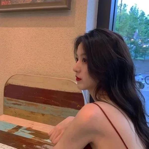 世故的女人